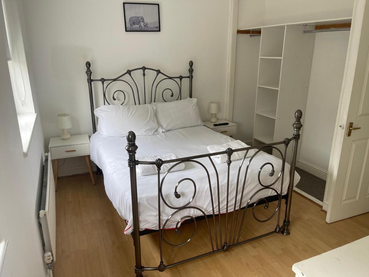 House Number 12 Sleeps Up To 4 With Smart Tvs In Every Room ウェリントン エクステリア 写真