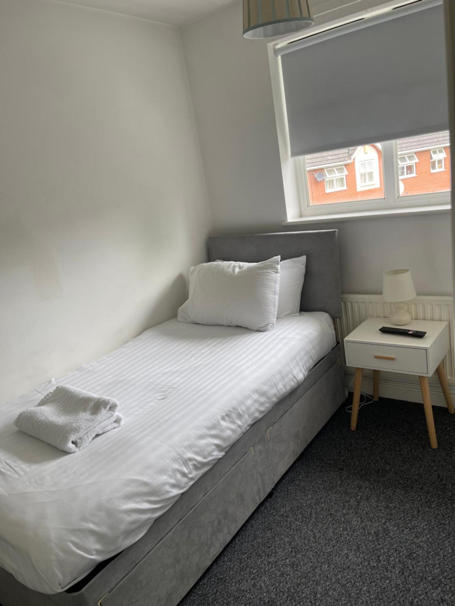 House Number 12 Sleeps Up To 4 With Smart Tvs In Every Room ウェリントン エクステリア 写真